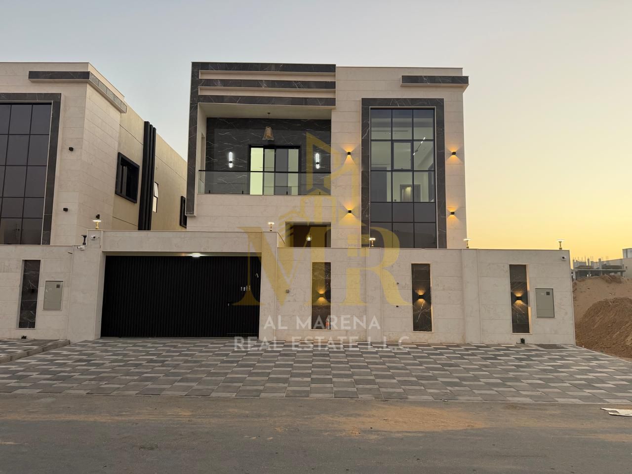 Luxury modern villa for sale at an incredible price, including registration and ownership fees. High-end finishes and freehold ownership for all natio