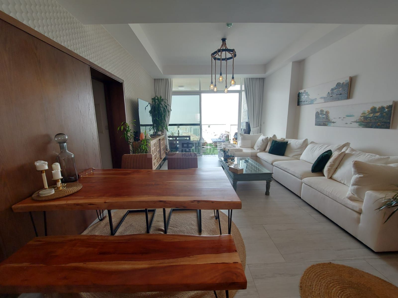 Luxury Furniture | Vacant Soon | Well Maintained