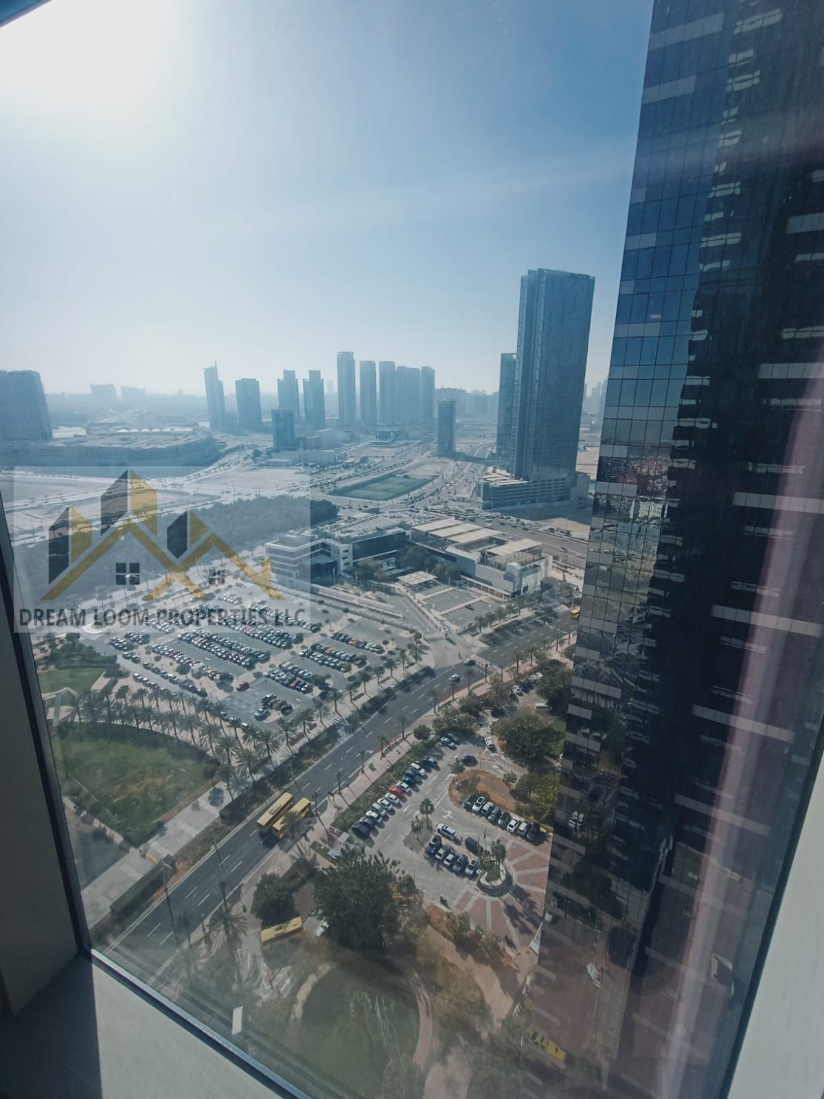 READY TO MOVE IN/ SPACIOUS /CITY VIEW