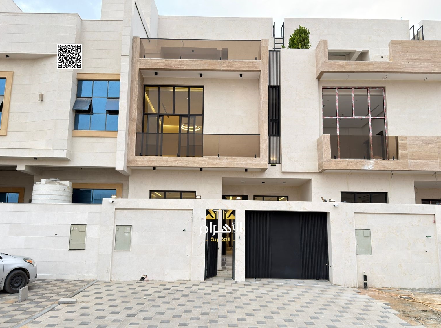 Luxury Villa in Al Yasmin Spacious land with elegant construction. Freehold ownership for all nationalities Contact: Mohamed Marzouk – Al Ahr