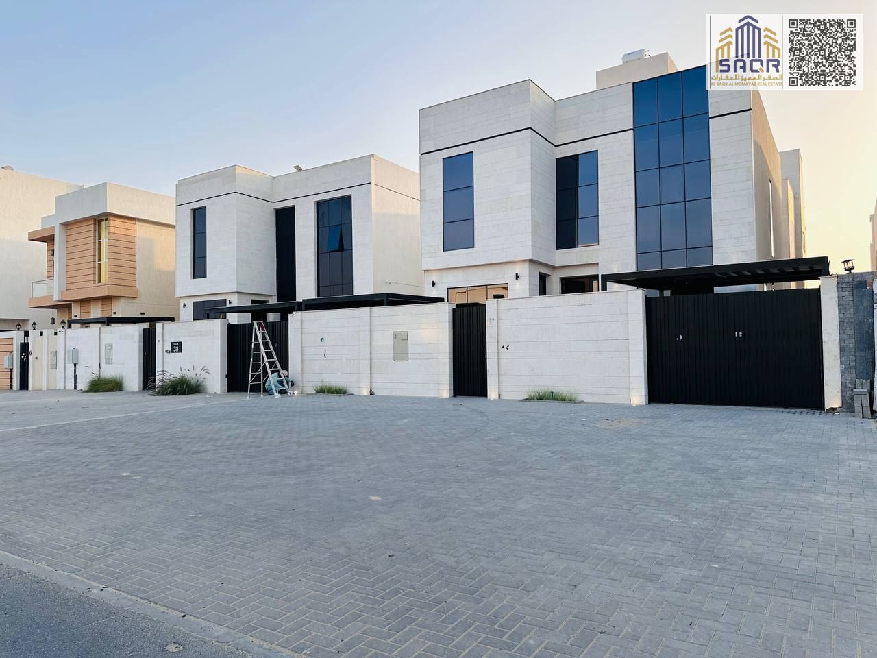 High-end finishing / Prime location / Freehold ownership with no annual fees