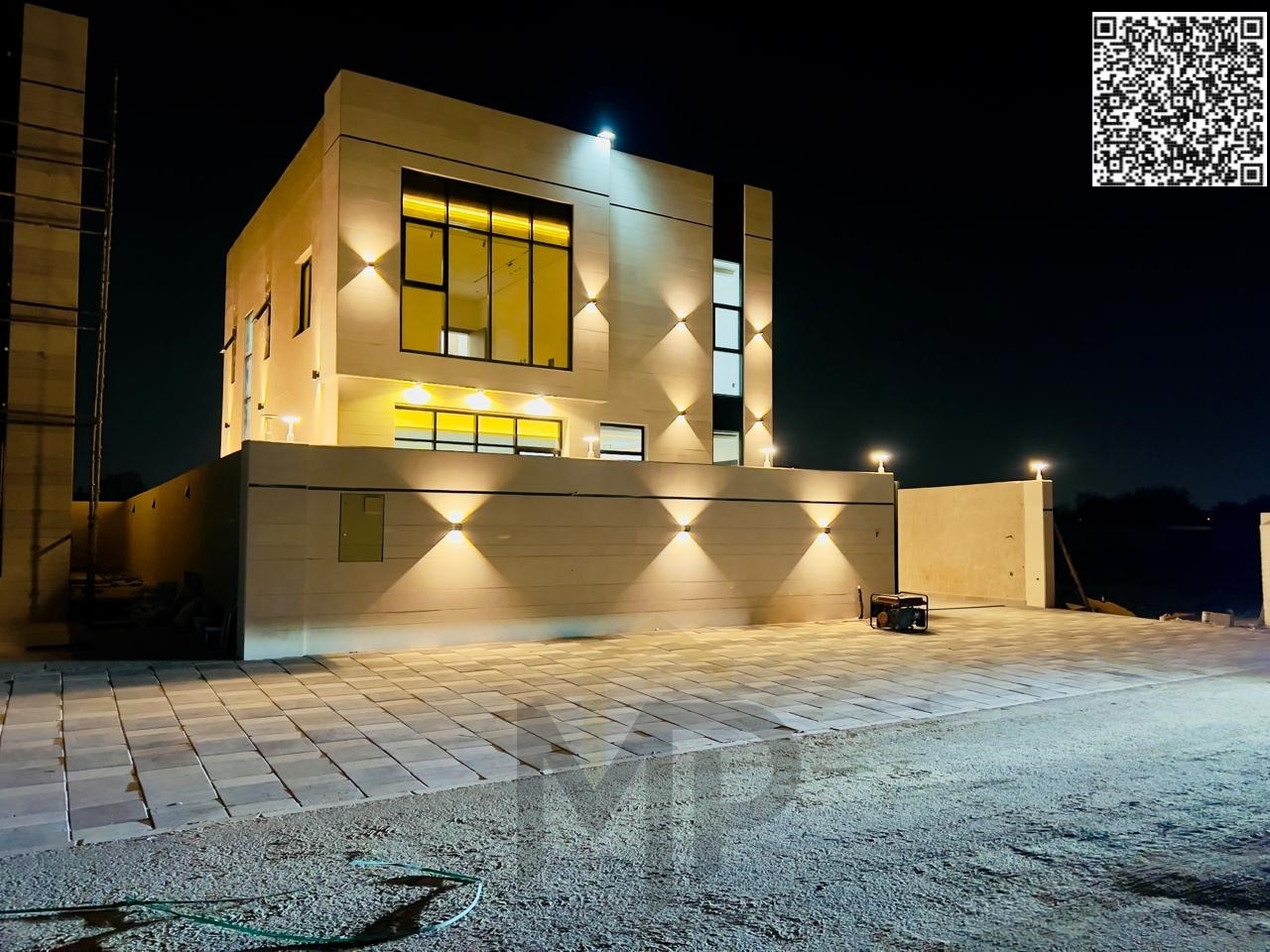 Villa for sale in Al-Haliyo 2, including registration fees – 4 master bedrooms | private pool | near the mosque