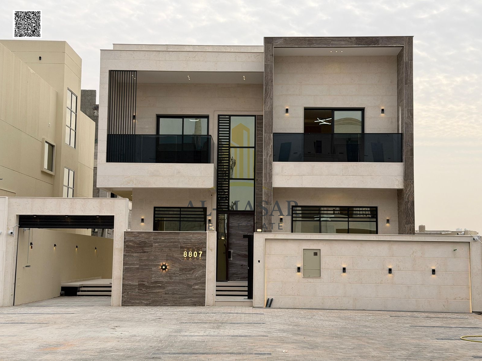 Own a freehold villa for all nationalities, two floors and a roof, negotiable price, super deluxe finishing, ready to move in