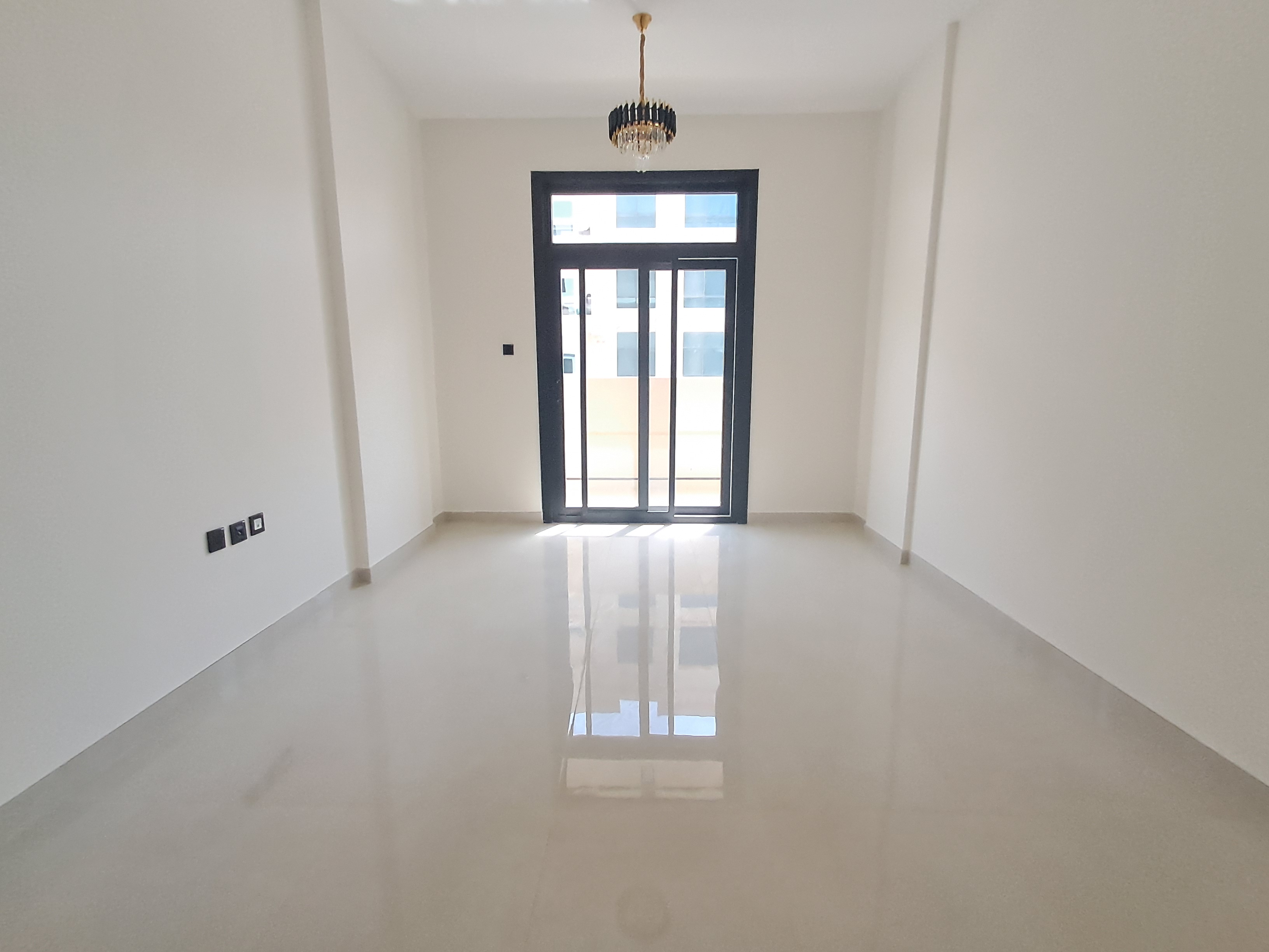 Like Brand new 1bhk with balcony and 2washroom 40k available