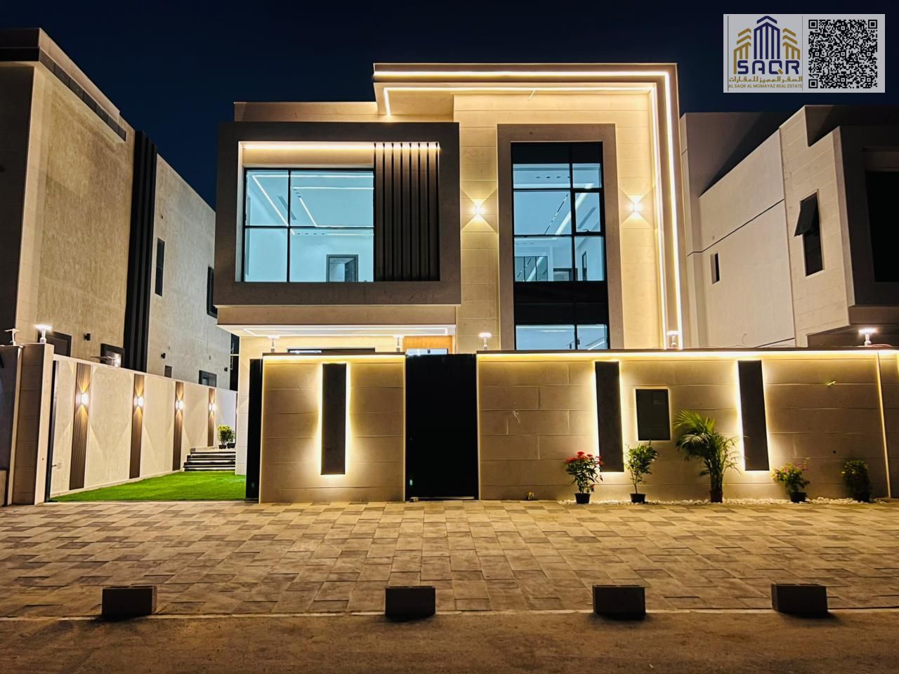 A luxurious villa with spacious areas and a practical design, suitable for families, with a swimming pool and maid's room, ready to move in.