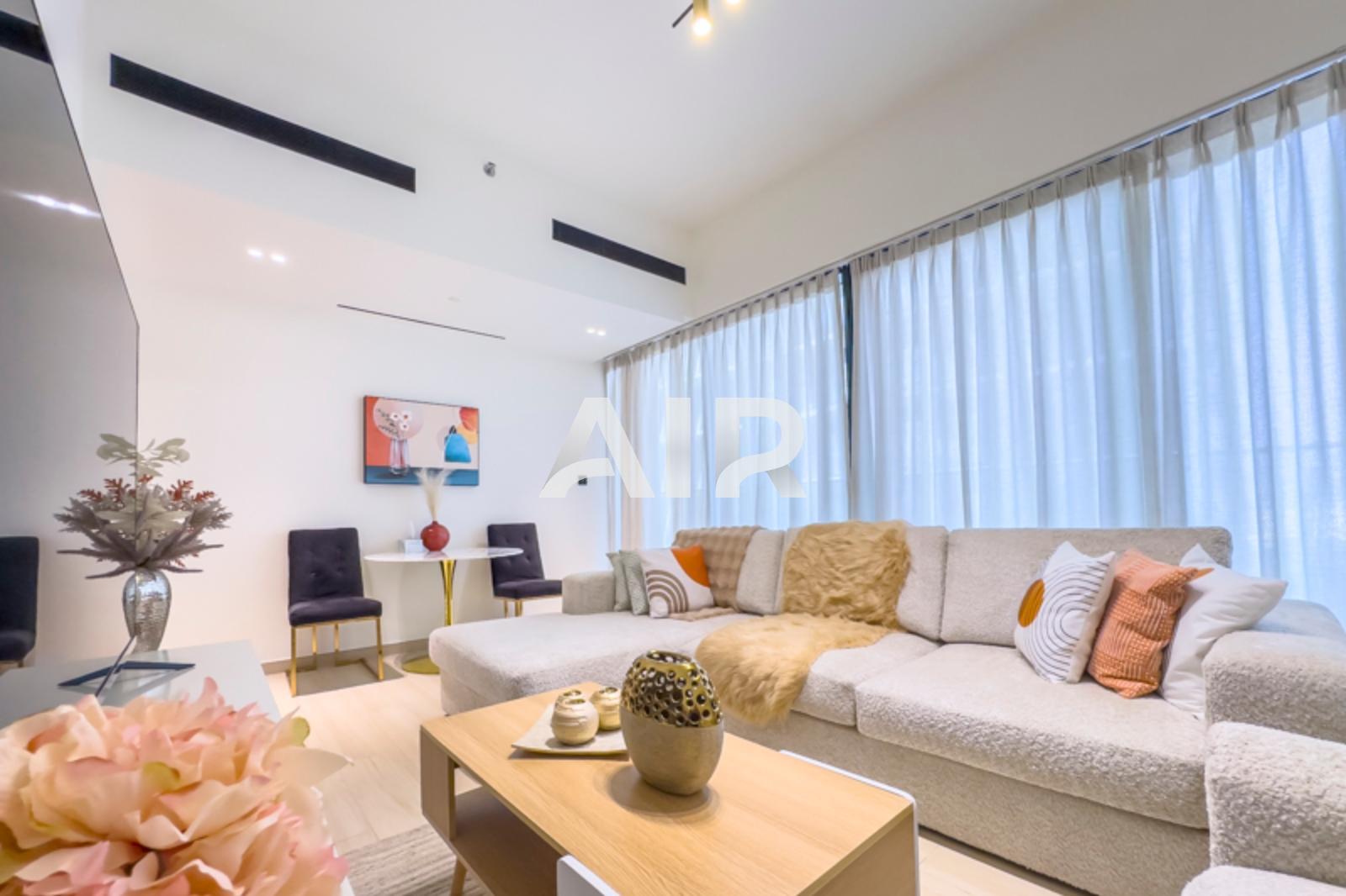 Corner apartment | Pool View | Huge Layout