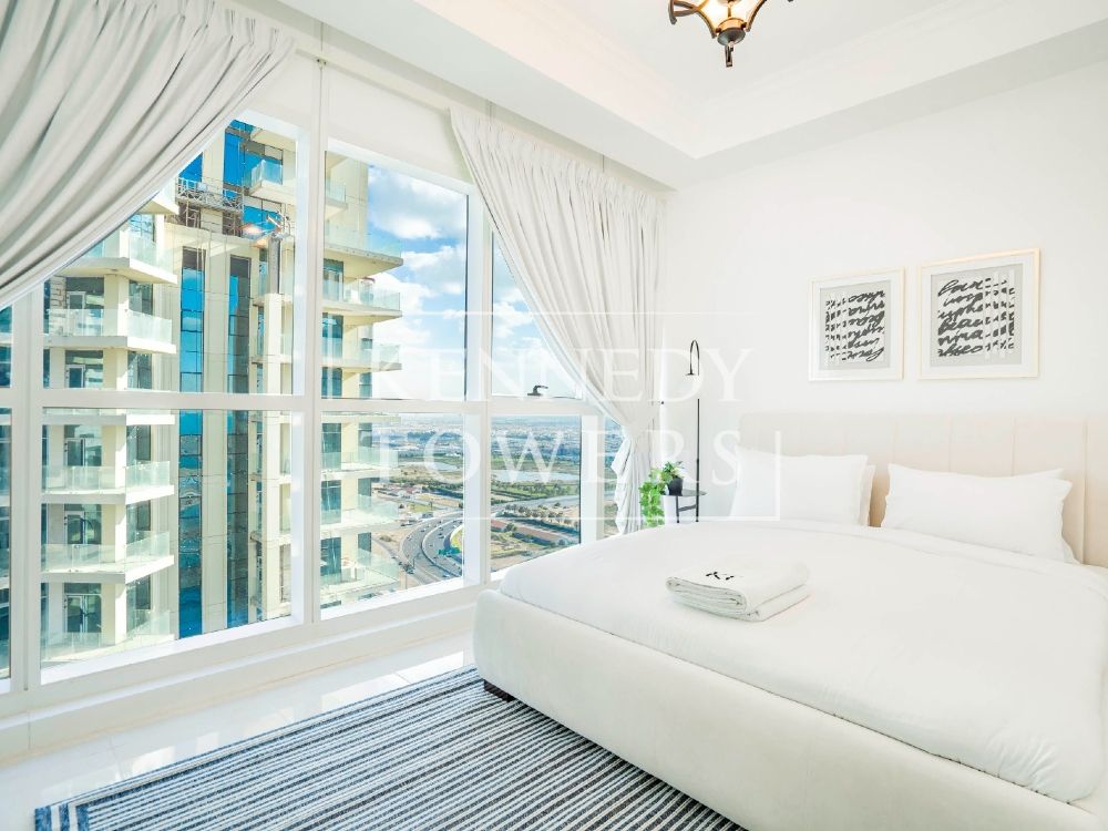 Amazing Canal View | Nearby Metro | Prime Area
