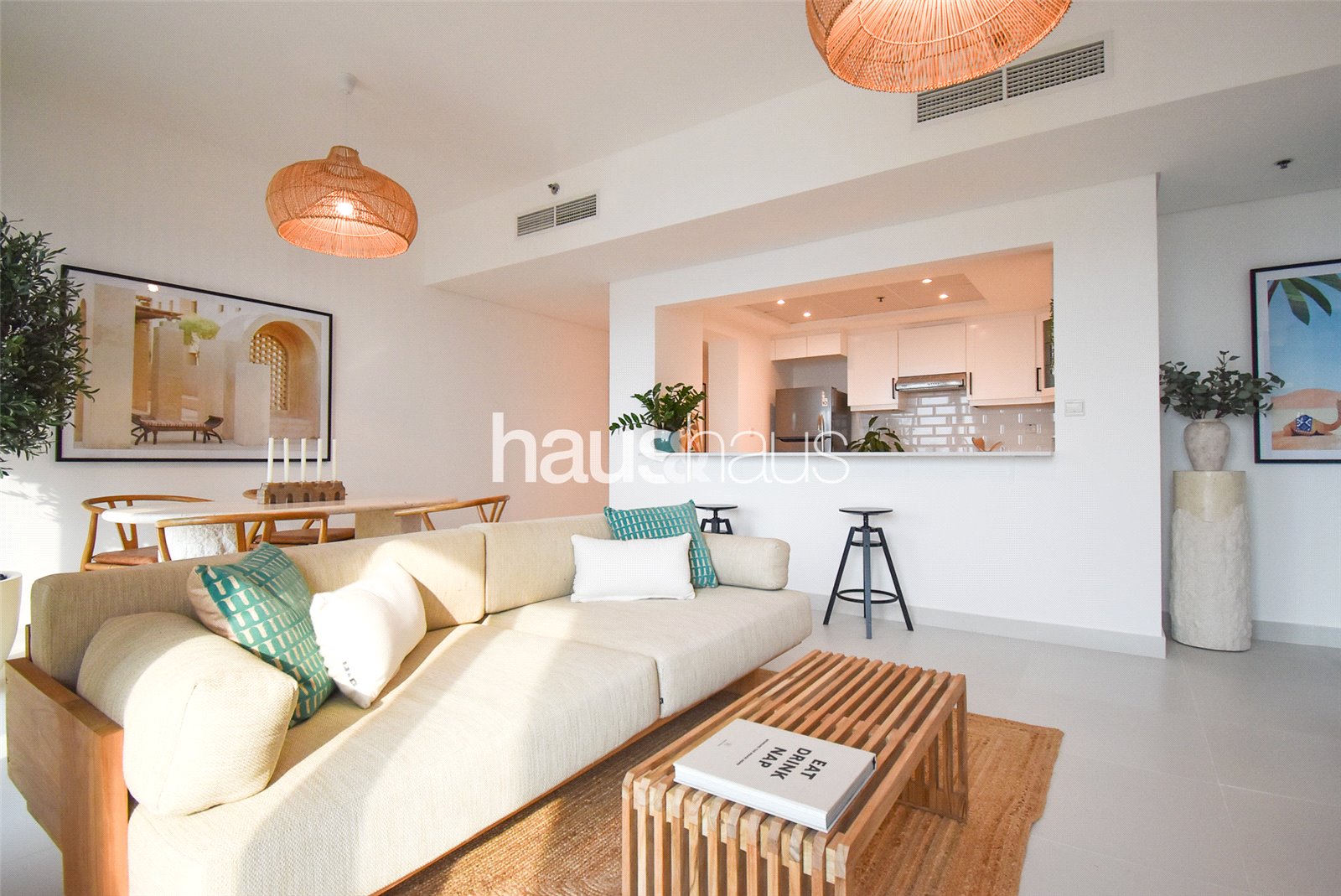 Exclusive | Upgraded | Vacant | Afternoon Sun