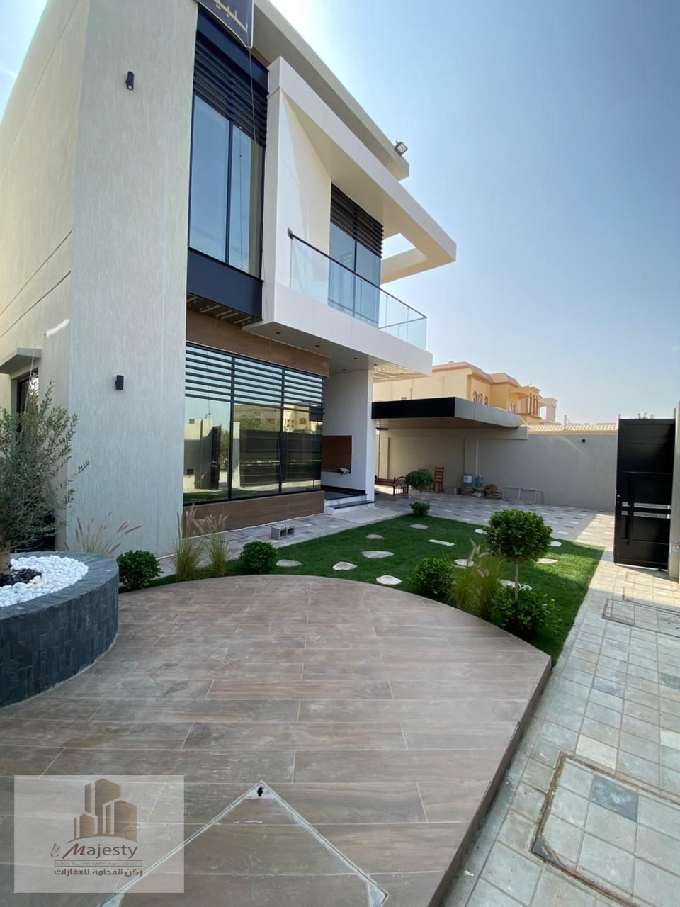 Luxury Villa for Sale with VIP Finishes in Ajman – Al Muwaihat 1
