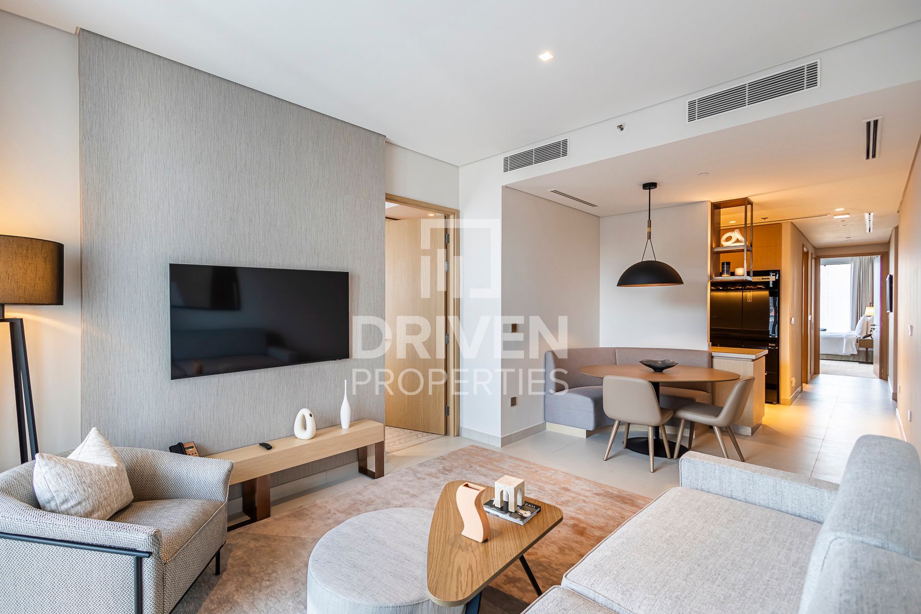 Burj and City View | Direct Mall Access | Lavish