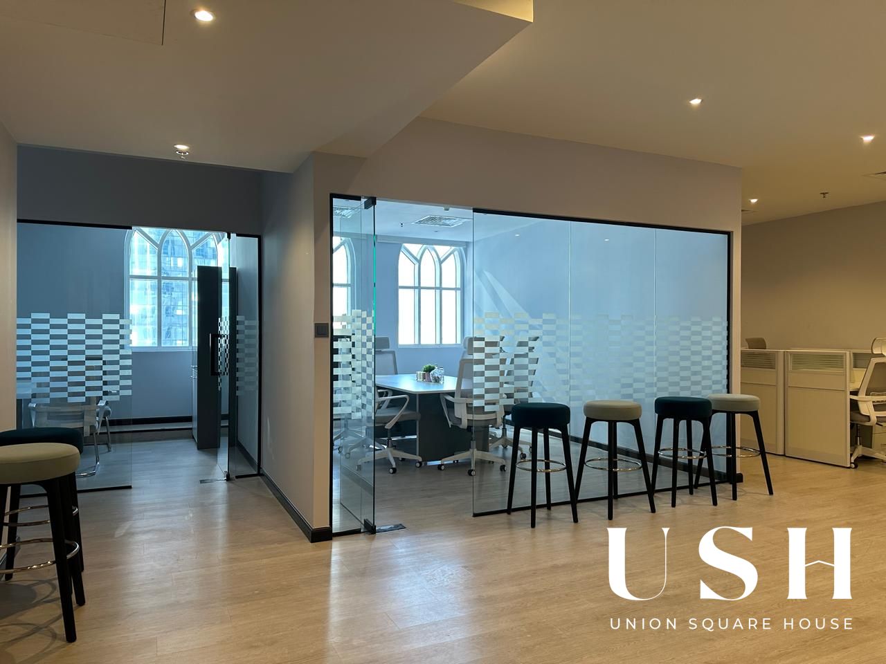 Fully Furnished | Vacant | DMCC License