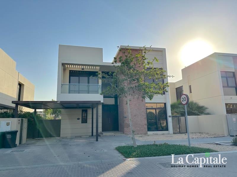 Large Plot | Single Row | Next to Park | Vacant