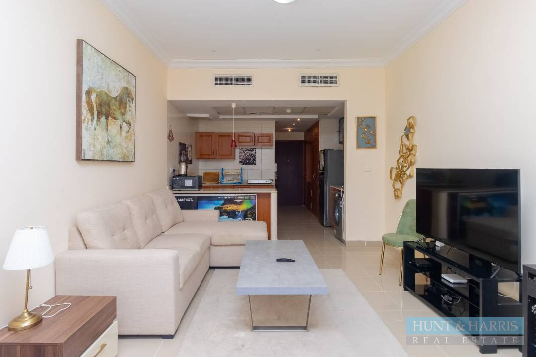 Studio for Rent in Al Hamra - High Floor - Lovely View - Furnished