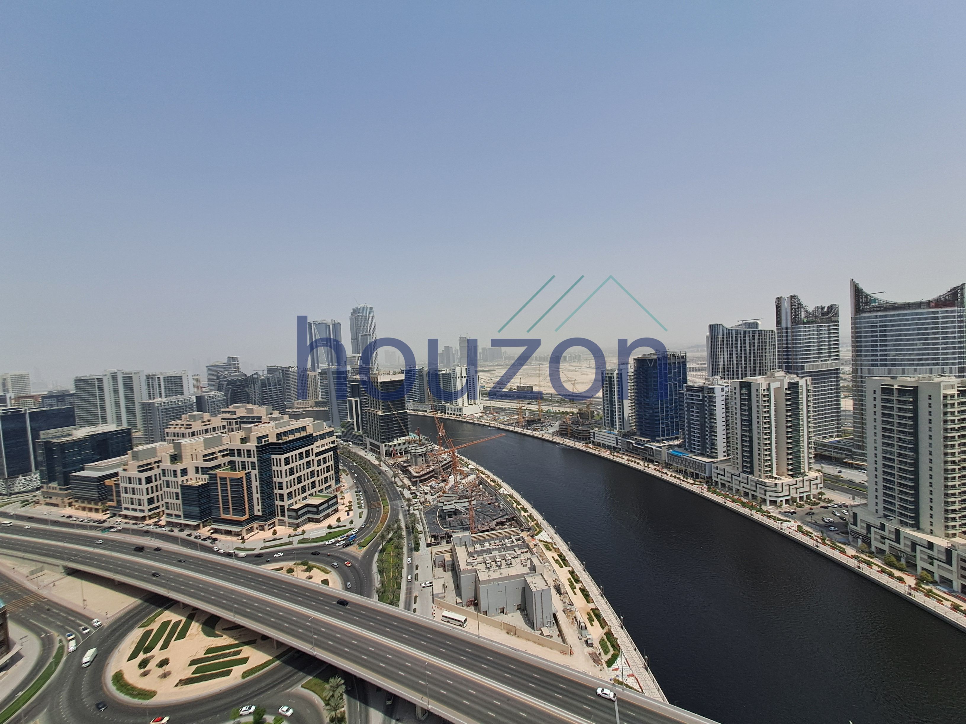 Bright + Spacious 1BR | Vacant | Canal View
