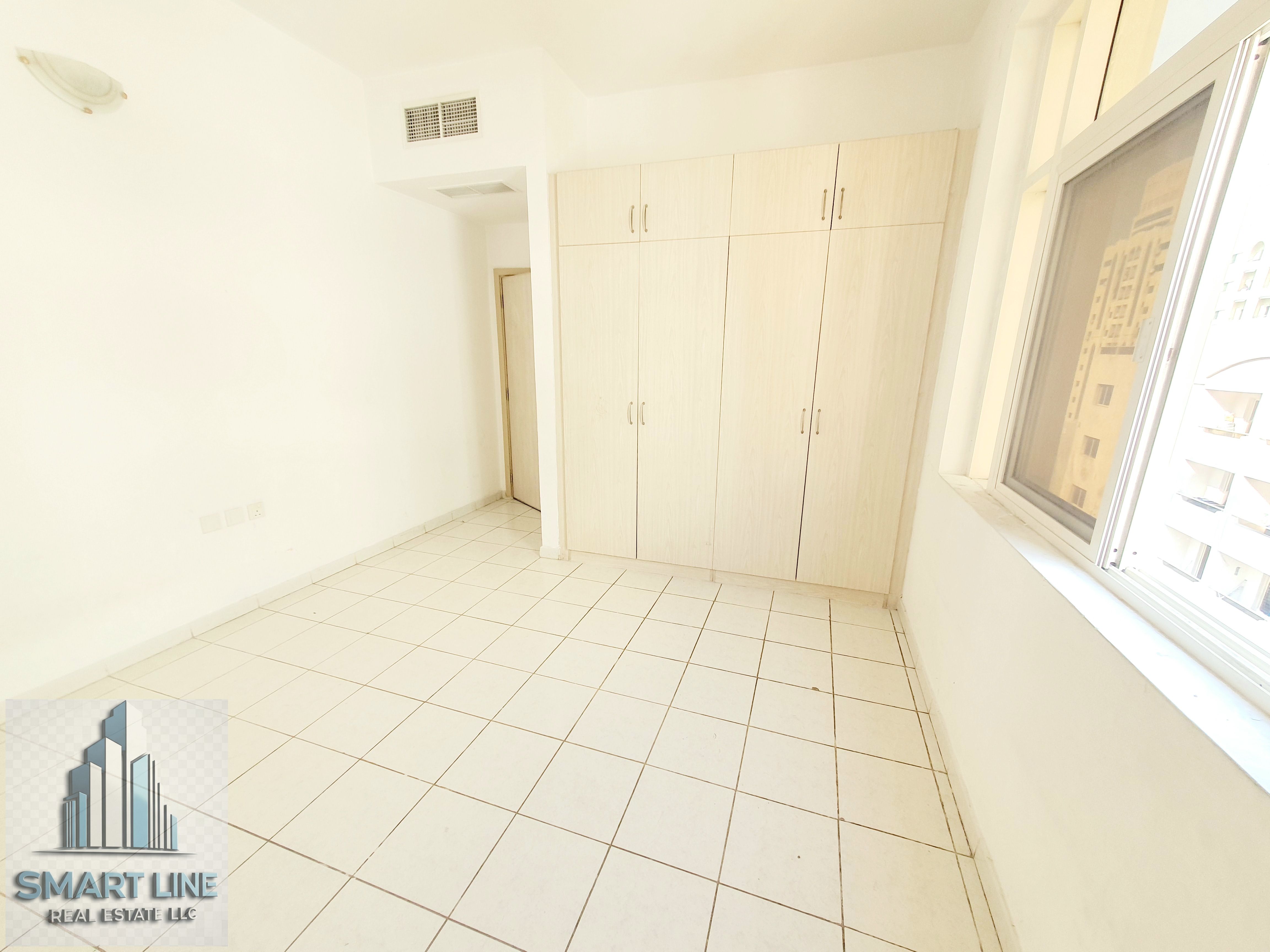 Golden Chance// 1BHK apartment with Balcony and Wardrobe and 2 Washroom Just 30k//Family Building