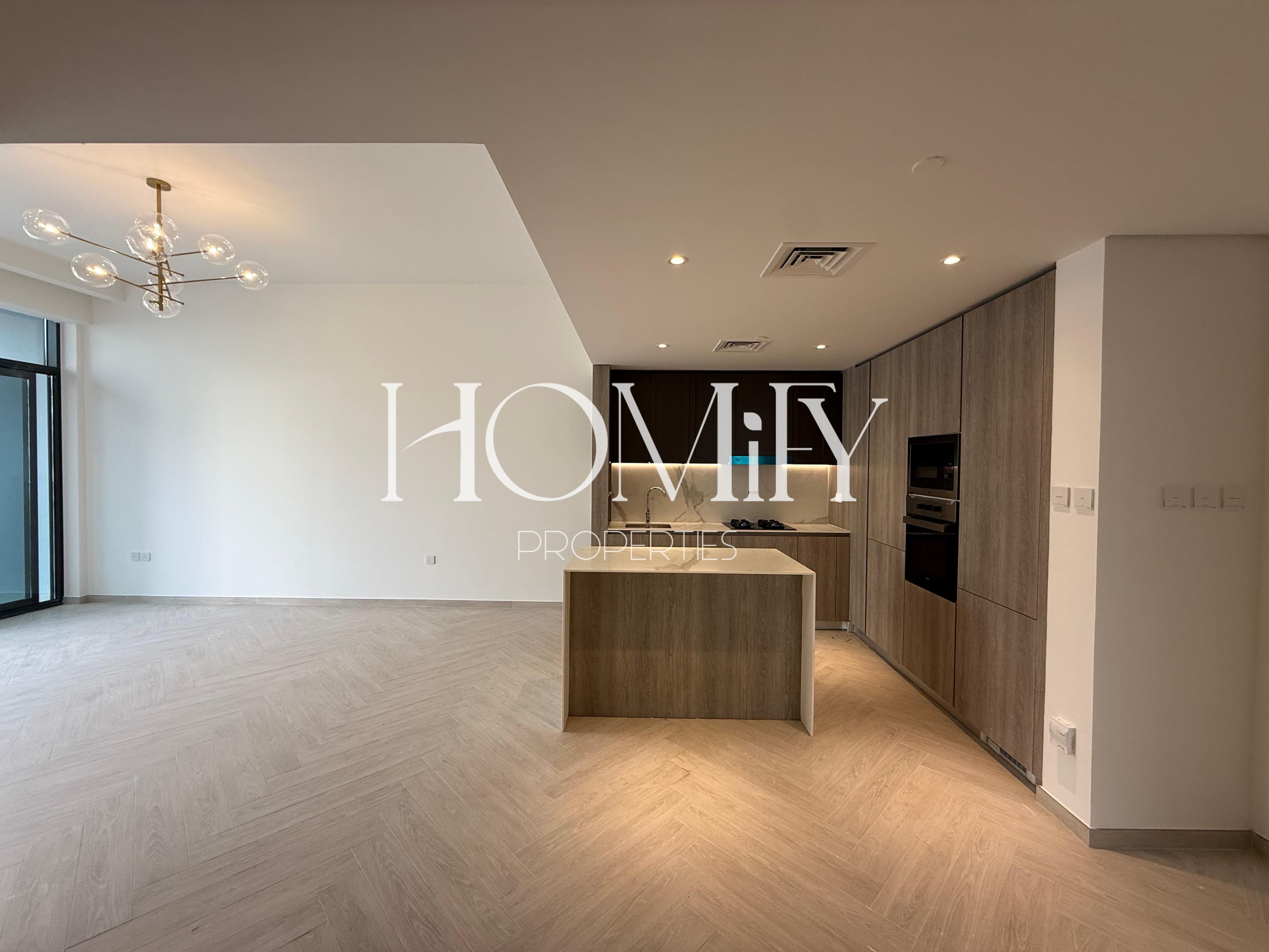 Huge Layout | Unfurnished | Kitchen Appliances