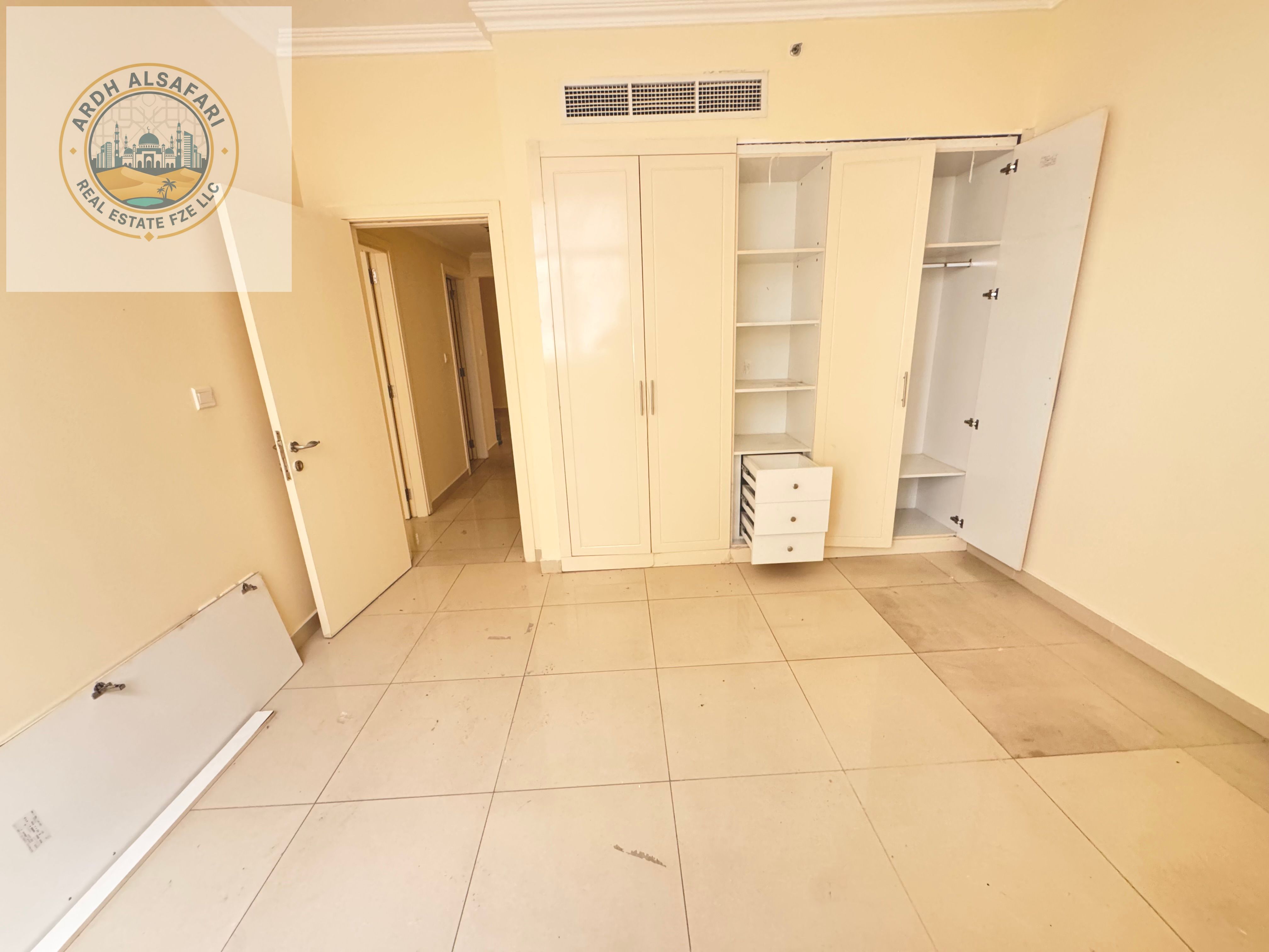SPACIOUS 2Bhk APARTMENT-MASTER BEDROOM-WARDROBE-COVERED PARKING