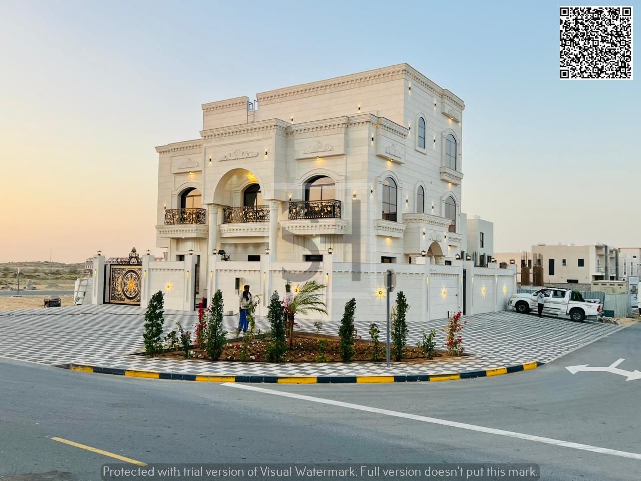 Villa for sale in a prime location opposite services and Sheikh Mohammed Bin Zayed Road.