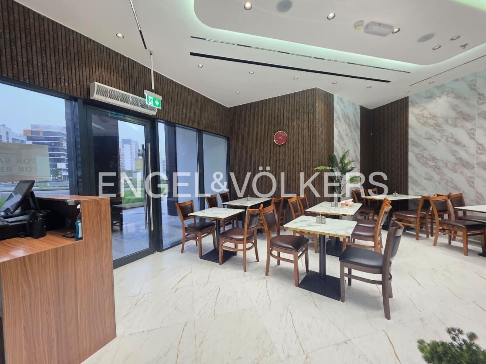 Fitted Restaurant | Fully Equipped Kitchen