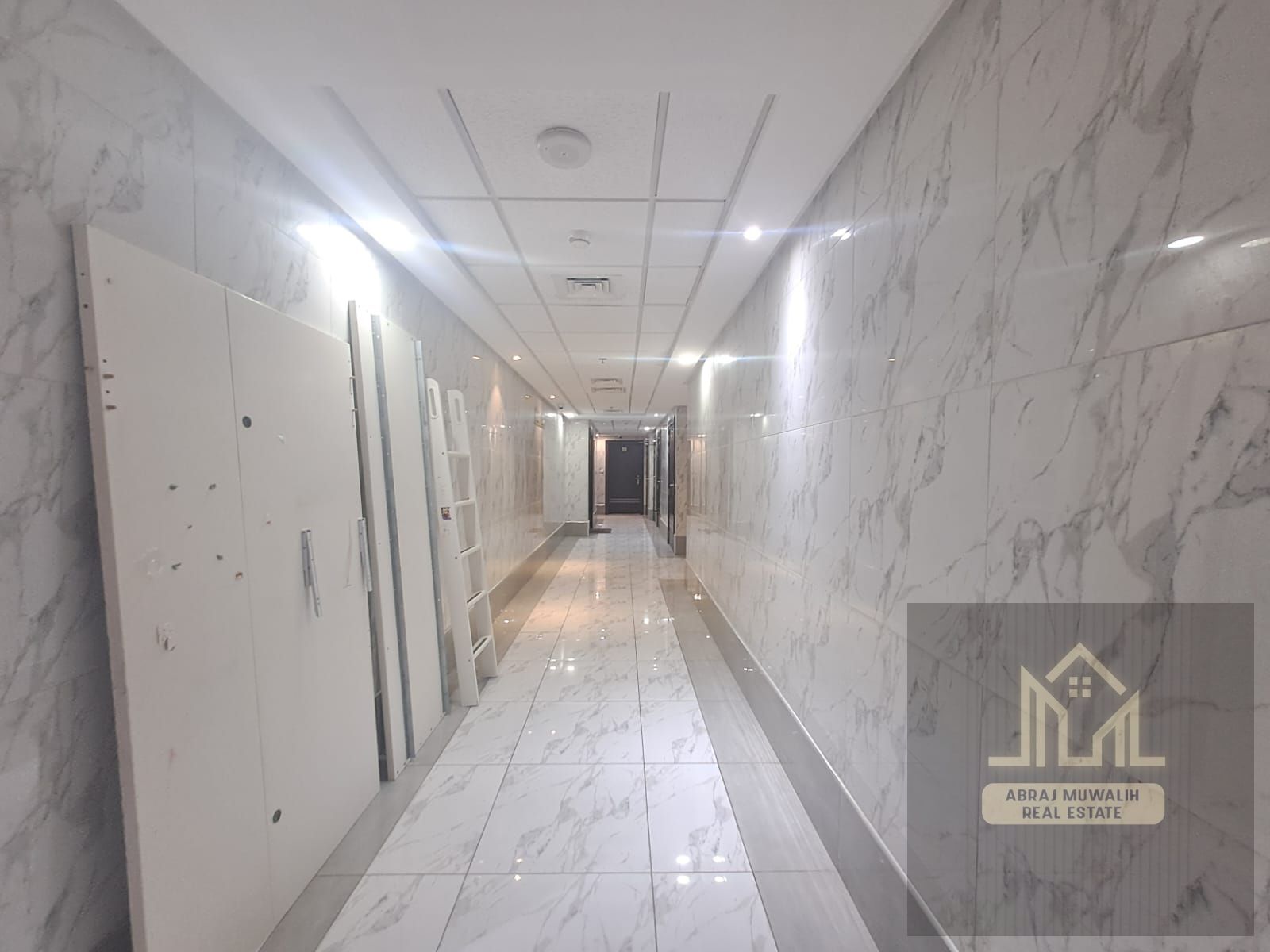 NO COMMISSION . . . LAVISH APPARTMENT FOR FAMILY WITH 2 WASHROOM IN 41K