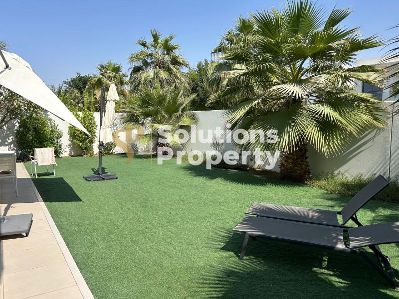 Luxury Living | Single Row 4BR V | Balcony| Vacant
