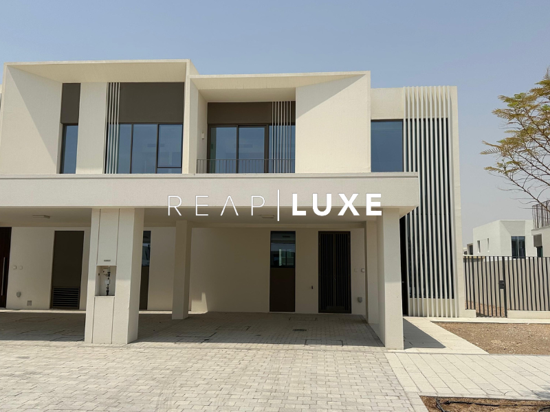 Corner End Unit l Prime Location l Premium Modern Living
