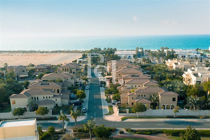 Ready To Move In | Private Pool | Big Plot