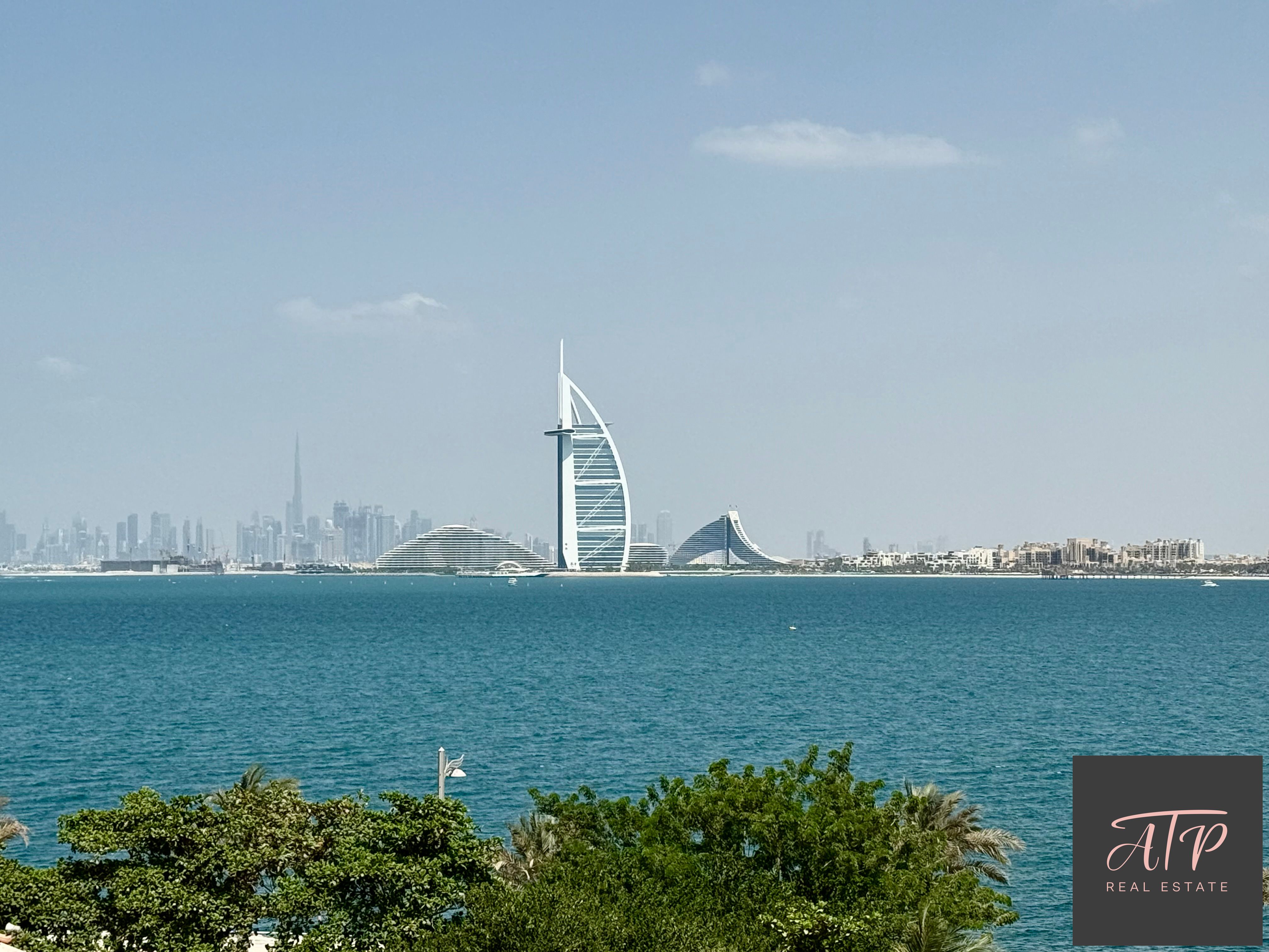 Sea View | Upgraded | Private Beach