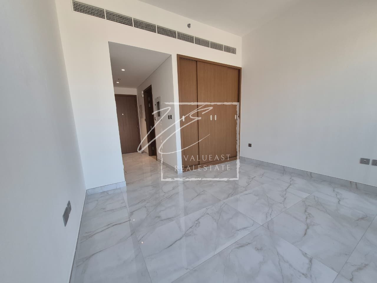 Brand New Studio | High ROI | Vacant