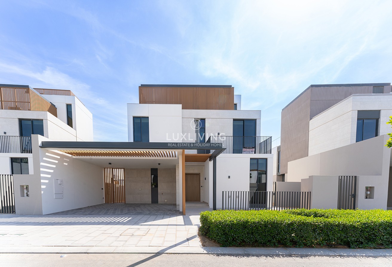 Single Row | Ready To Move In | Brand New Villa