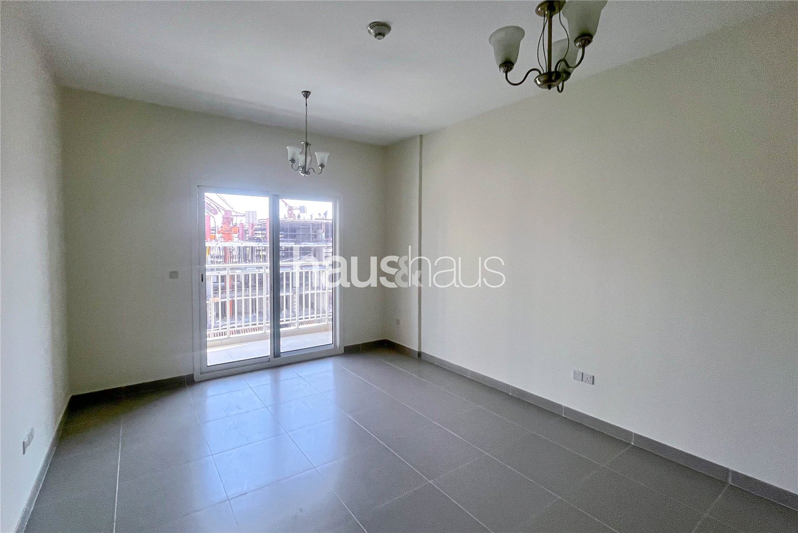 Large Layout | Flexible Cheques | Vacant