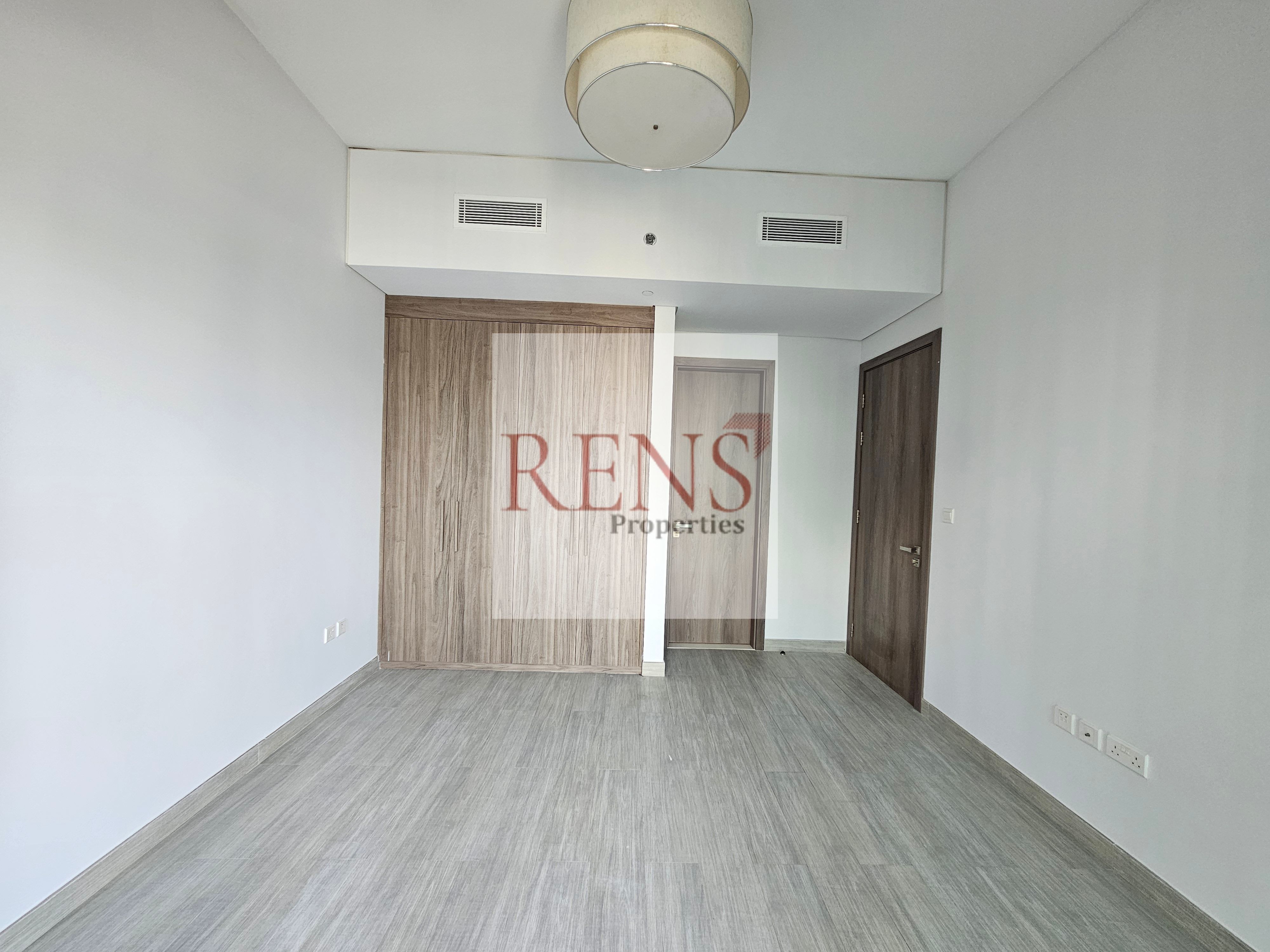 Modern 1BR | Unfurnished & Bright | Prime Location