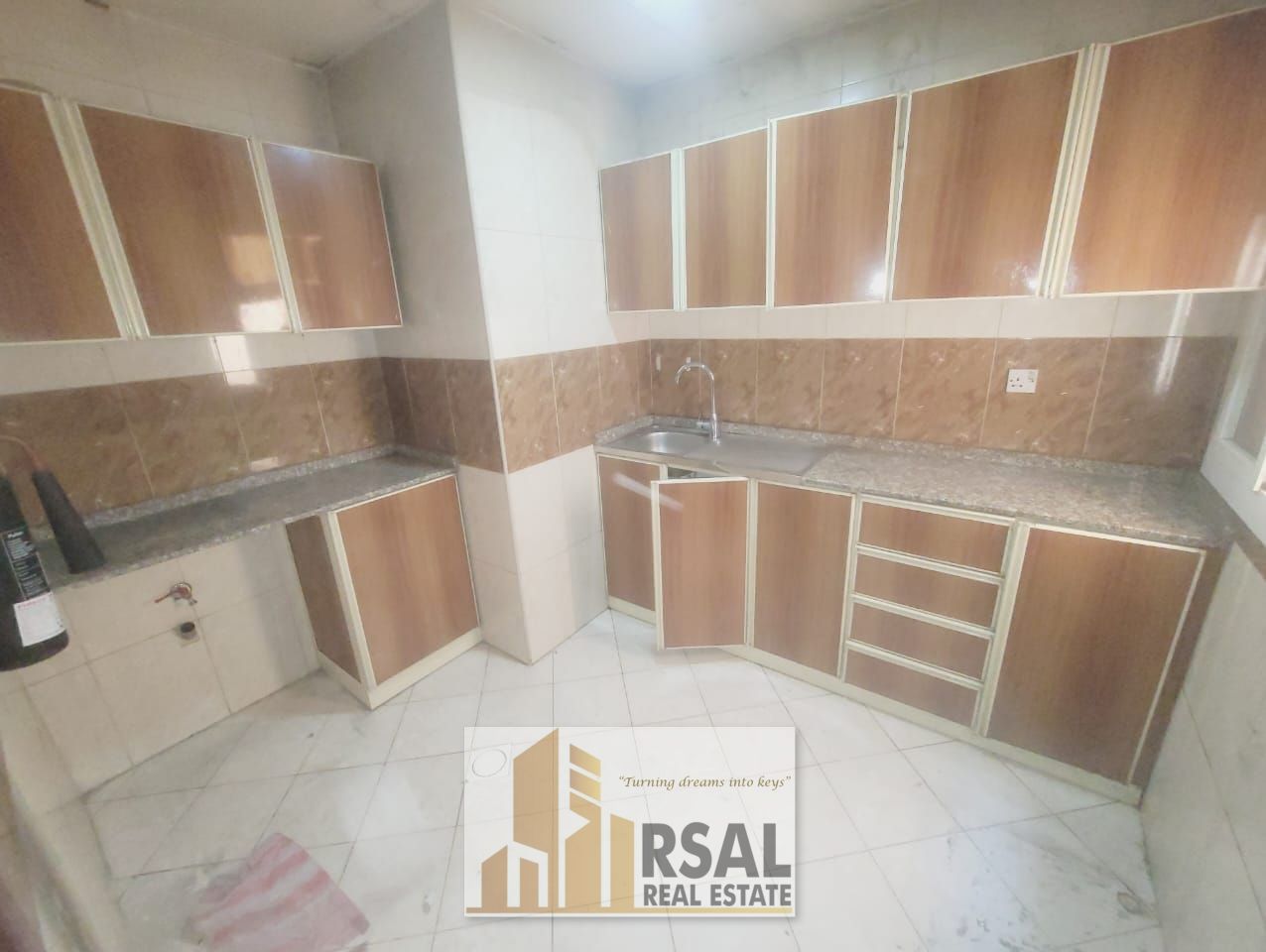 1 Bedroom Hall with balcony// 2 bathroom master bedroom// School zone area// Easy Exit to Dubai// Ready to move Apartment
