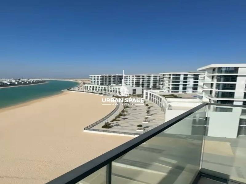 High-Value Seafront 2BR | Prime Waterfront Location
