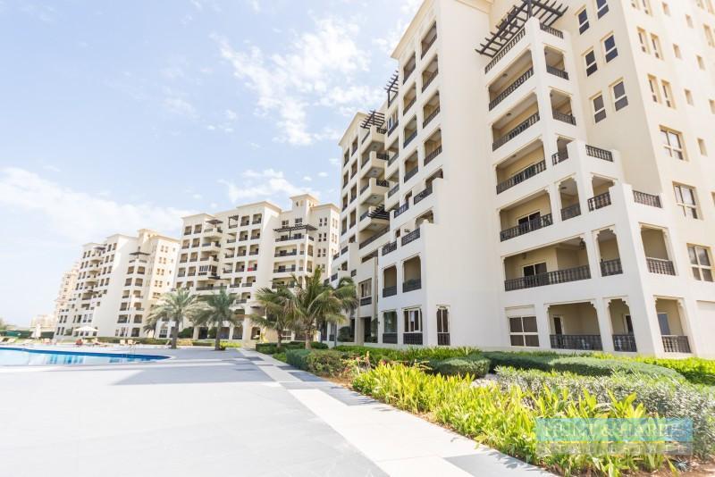 Spacious 3 Bedroom for Sale Al Hamra Village - Sea View