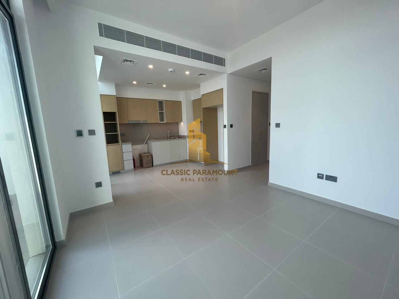 Single Row | Vacant | Spacious | Near Pool