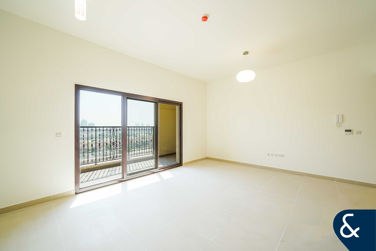 Vacant | Mid Floor | Well Maintained | 2 Bed
