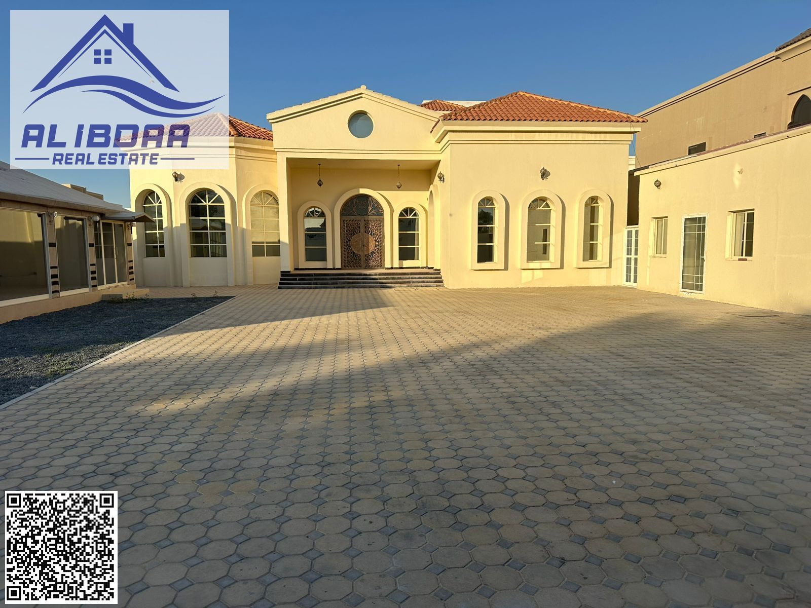 Villa for sale in Al Raqaib area with a large yard and prime location / Ownership for Ajman citizens