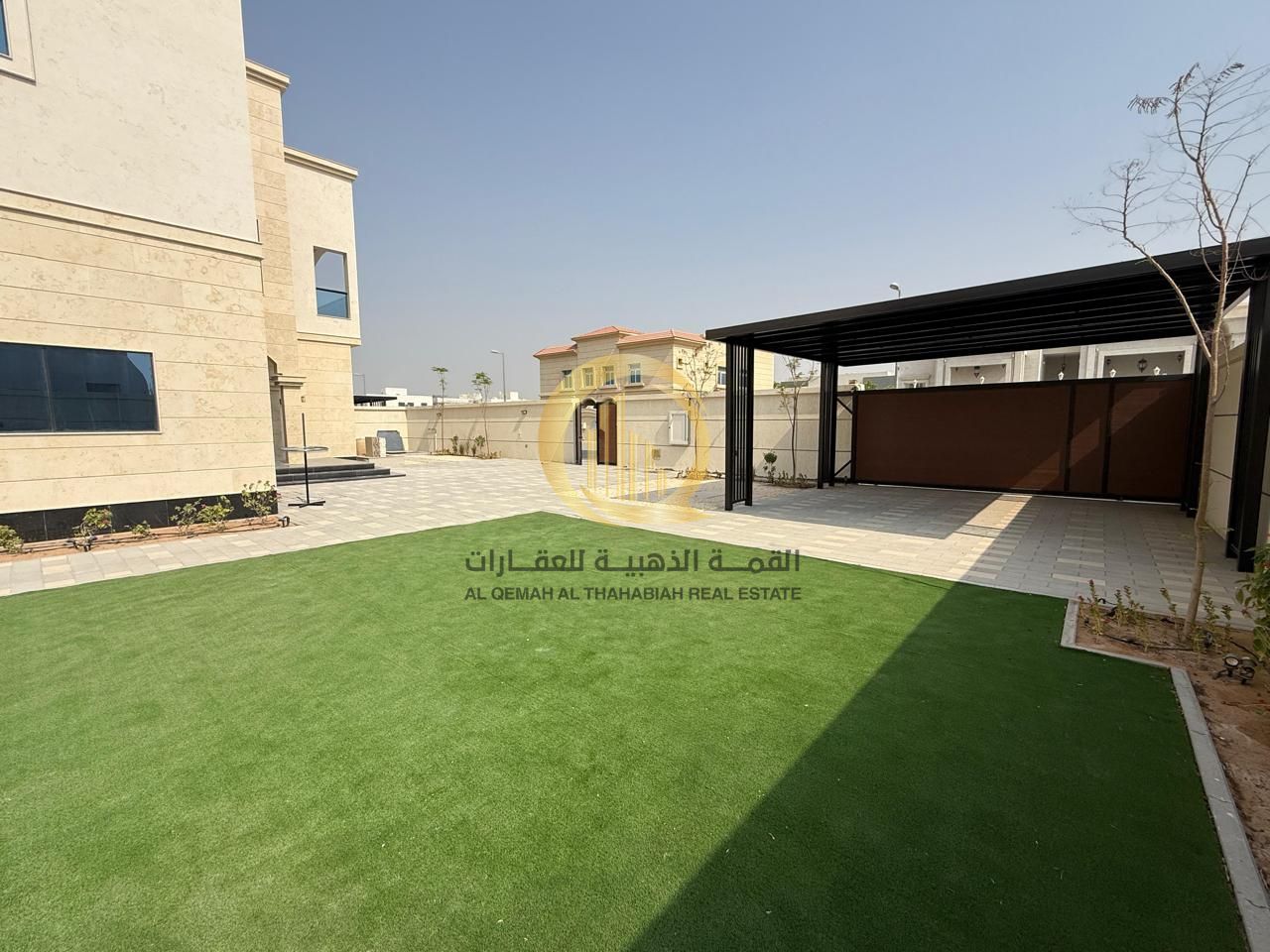 For sale: a residential villa in Al-Houshi area, Al-Badea suburb. Freehold ownership for Arabs. Area: 10,000 sq ft.