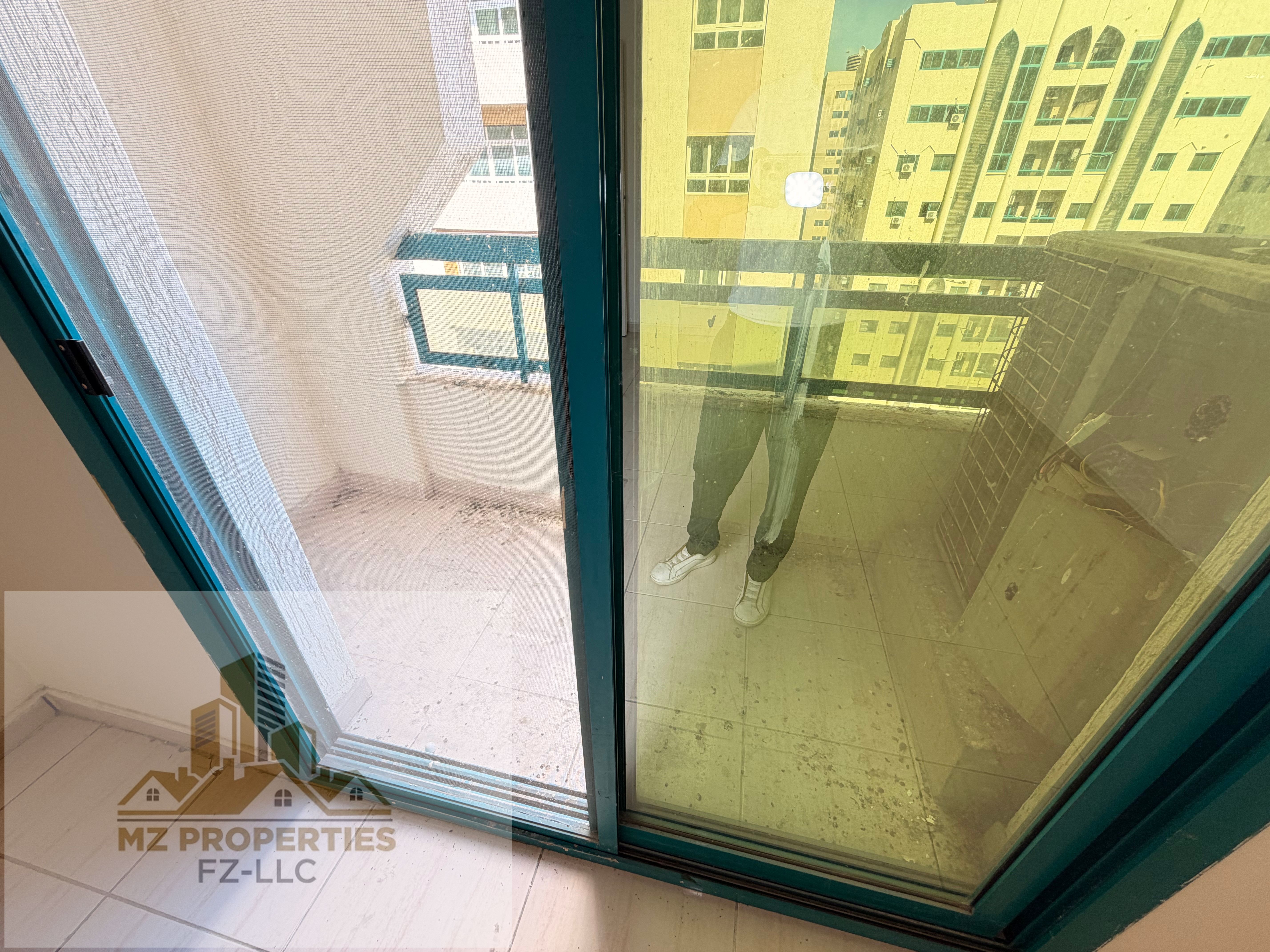 One day offer 2 bedroom close hall 3 bathroom with balcony