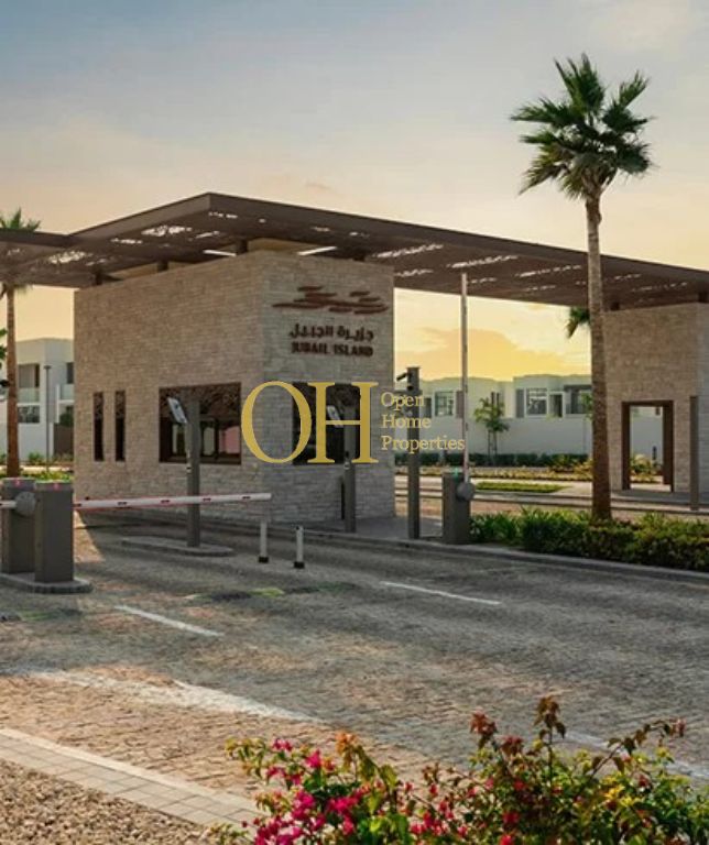 Ready to Move In | Spacious 4BR Townhouse | Prime Community