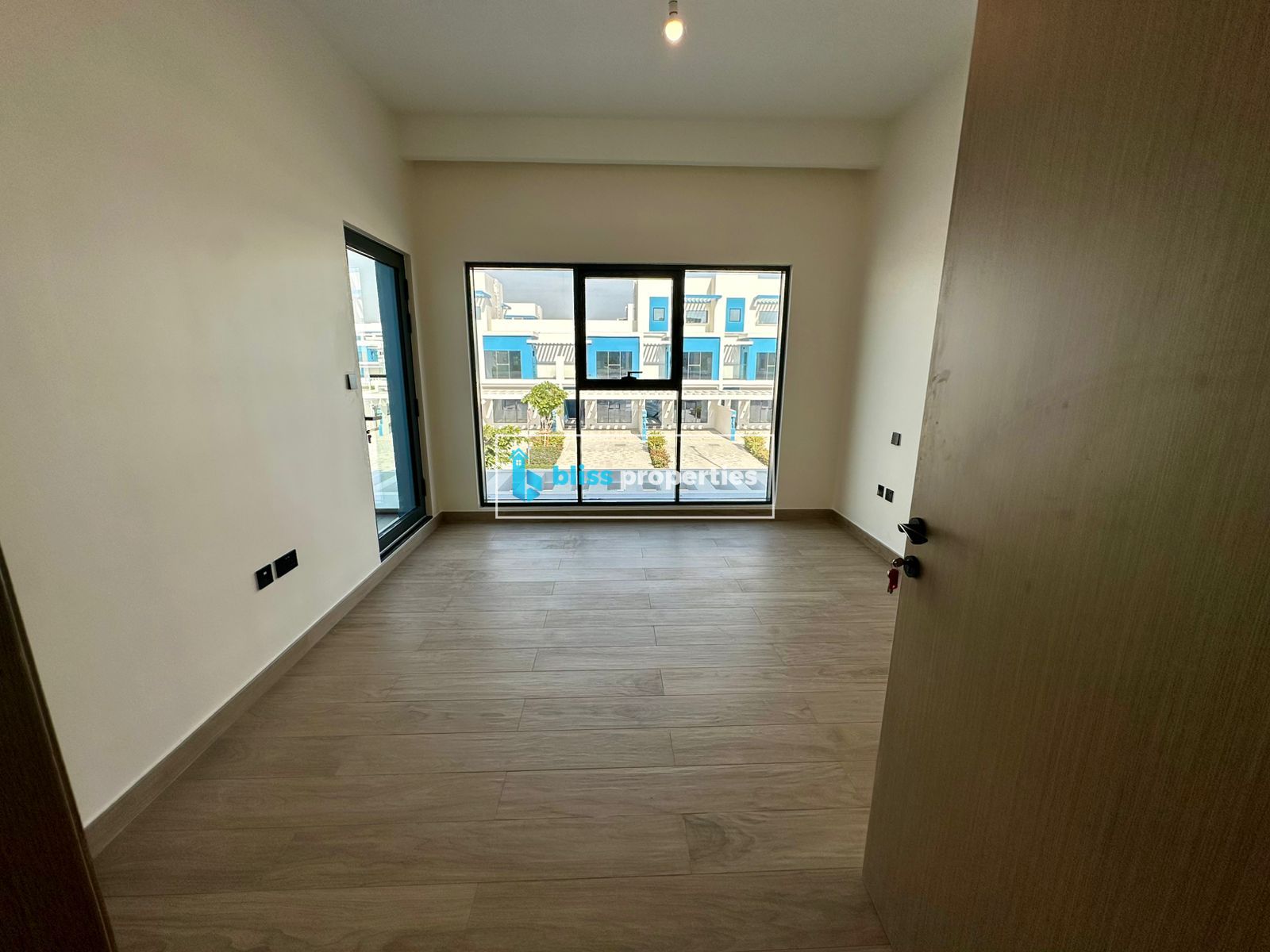 BRAND NEW | READY TO MOVE | HOT DEAL