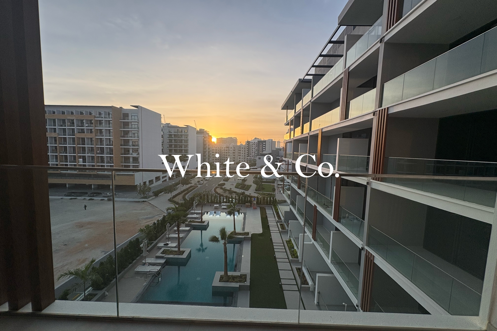 POOL VIEW | MULTIPLE CHEQUES | BRAND NEW