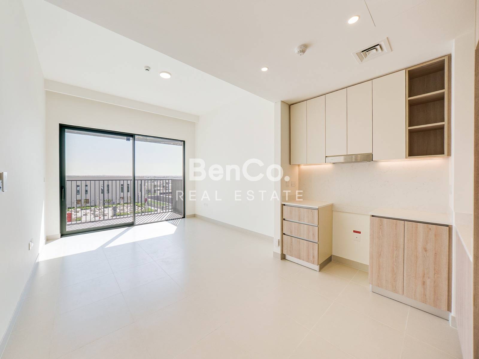Brand New 1 Bedroom | High Floor | Community View