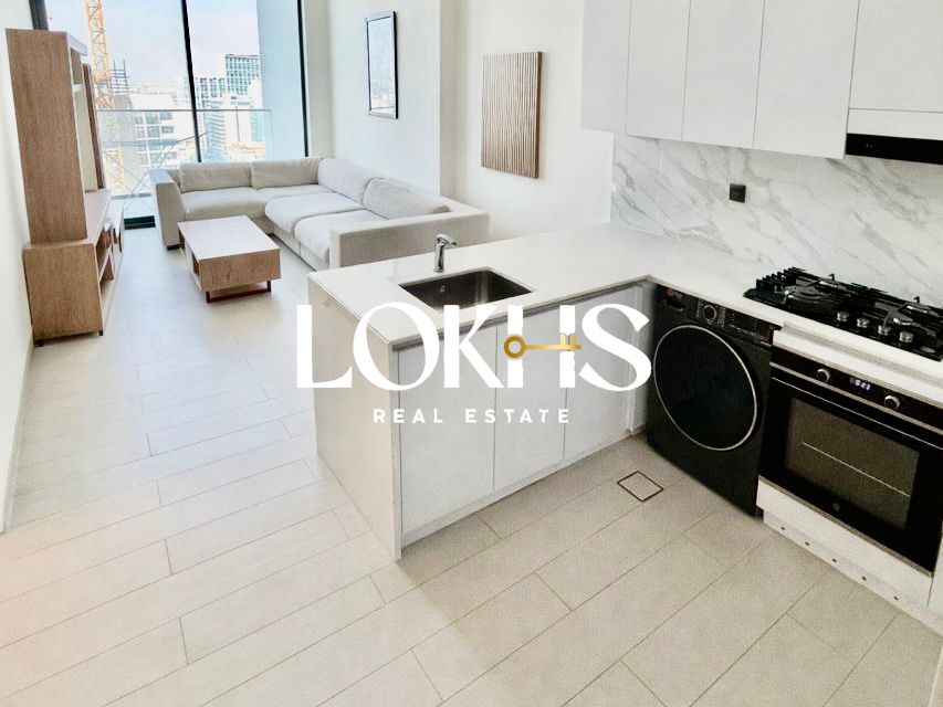 Semi Furnished I High Floor I Available 17th March