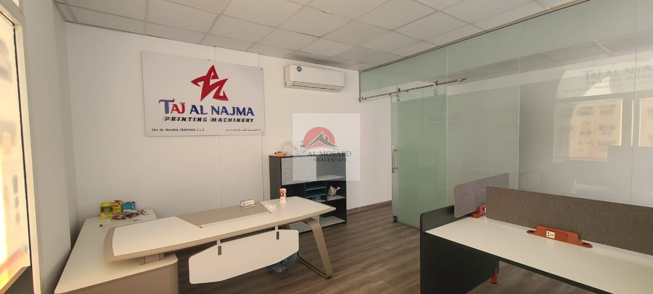 READY TO MOVE IN| FULLY FITTED SHOP|GREAT FOR BUSINESS| SPACIOUS