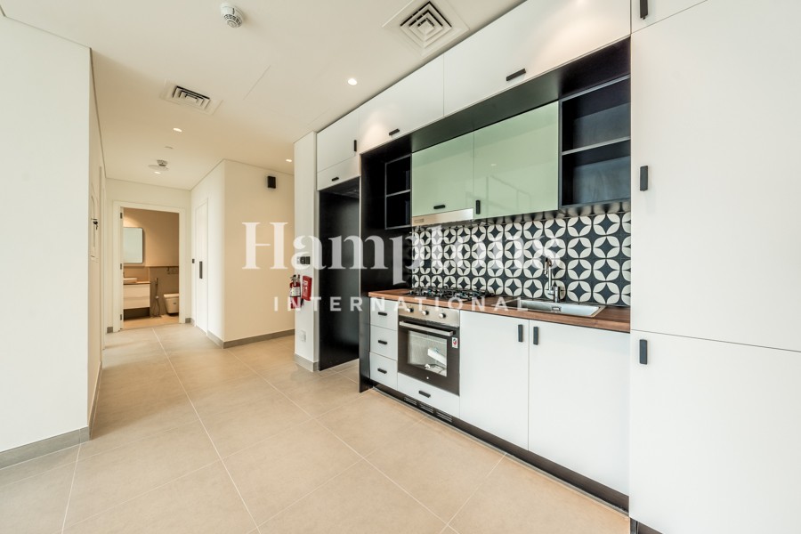 Near Mall l Chiller Free l Available end of March