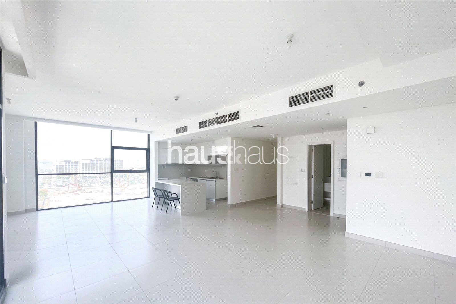 Large Corner Unit | Available Now | Modern
