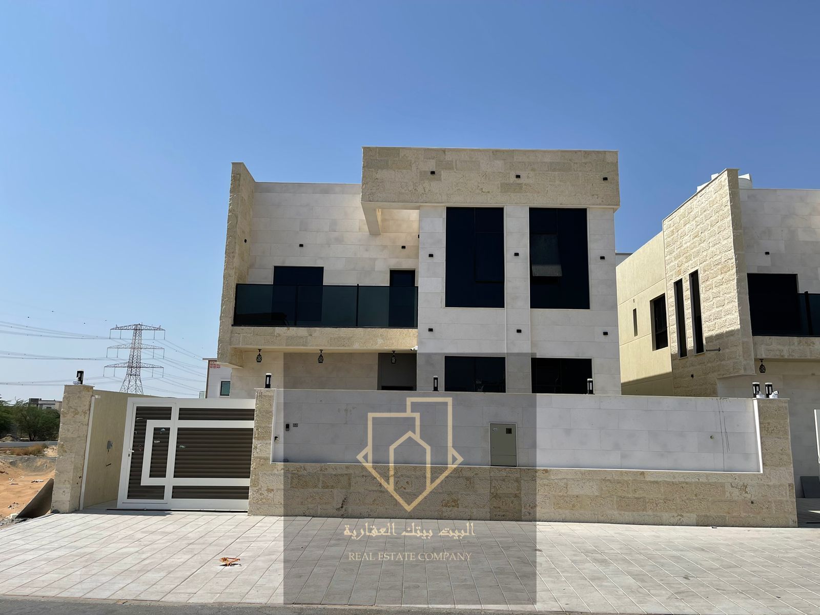 For Sale – Luxury Villa in Ajman, near Mohammed Bin Zayed Road Price: AED 1,650,000 | 4 Master Bedrooms | Land Area 3,014 sq ft