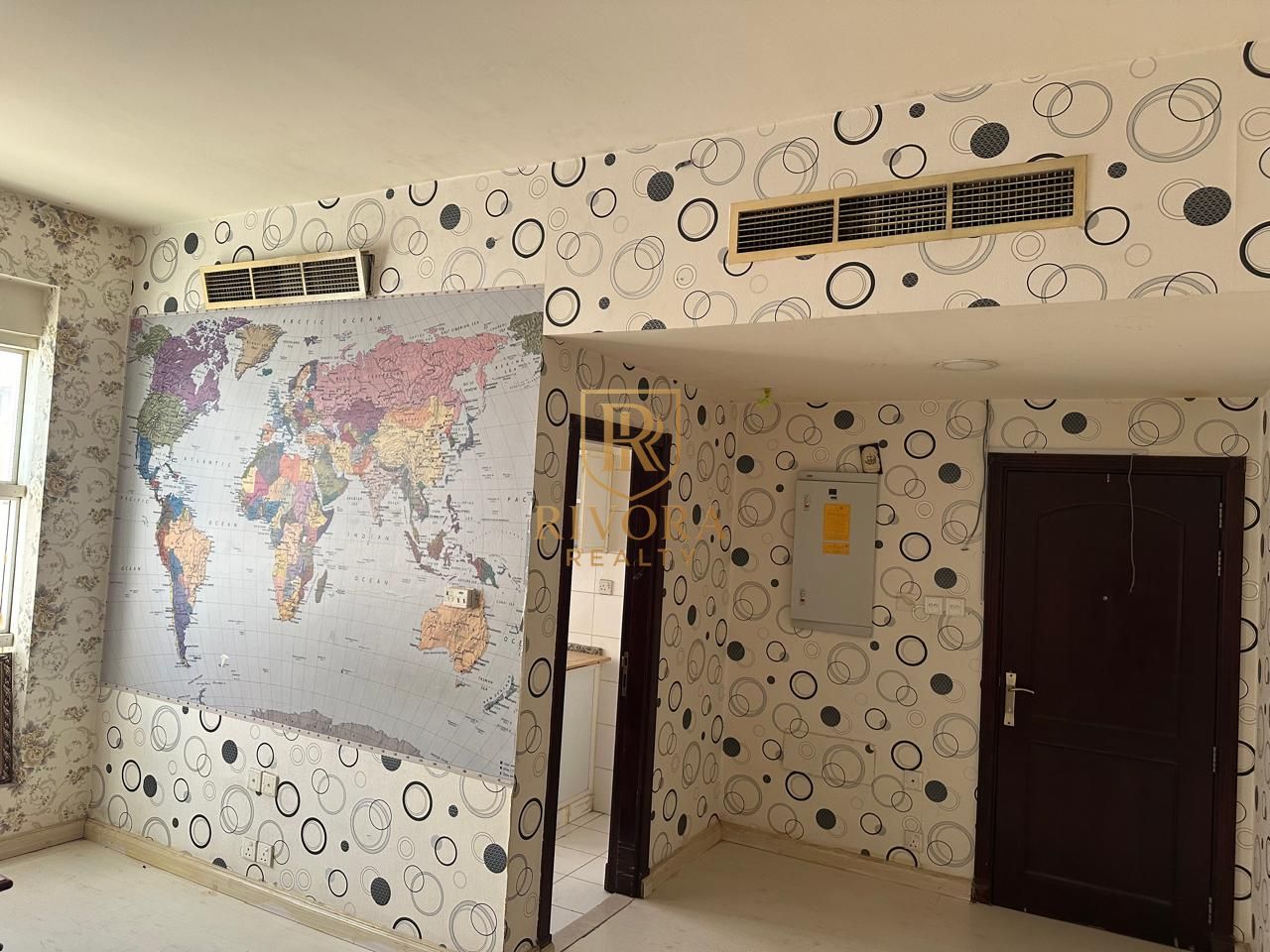 OFFICE I WITH PANTRY AND TOILET